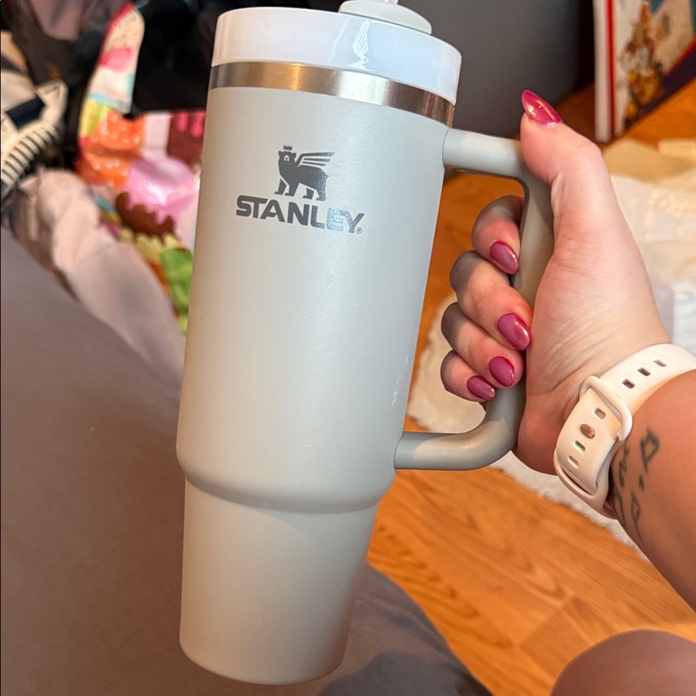 Stanley grey tumbler with straw